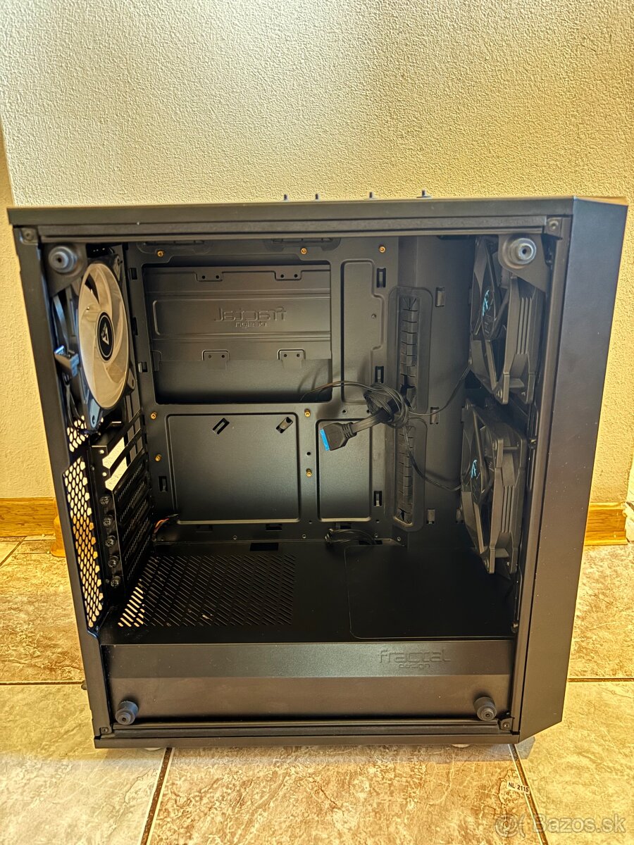 Fractal design meshify C - 5