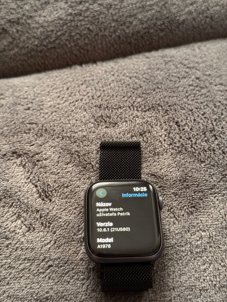 Predám Apple Watch 4 44mm - 5