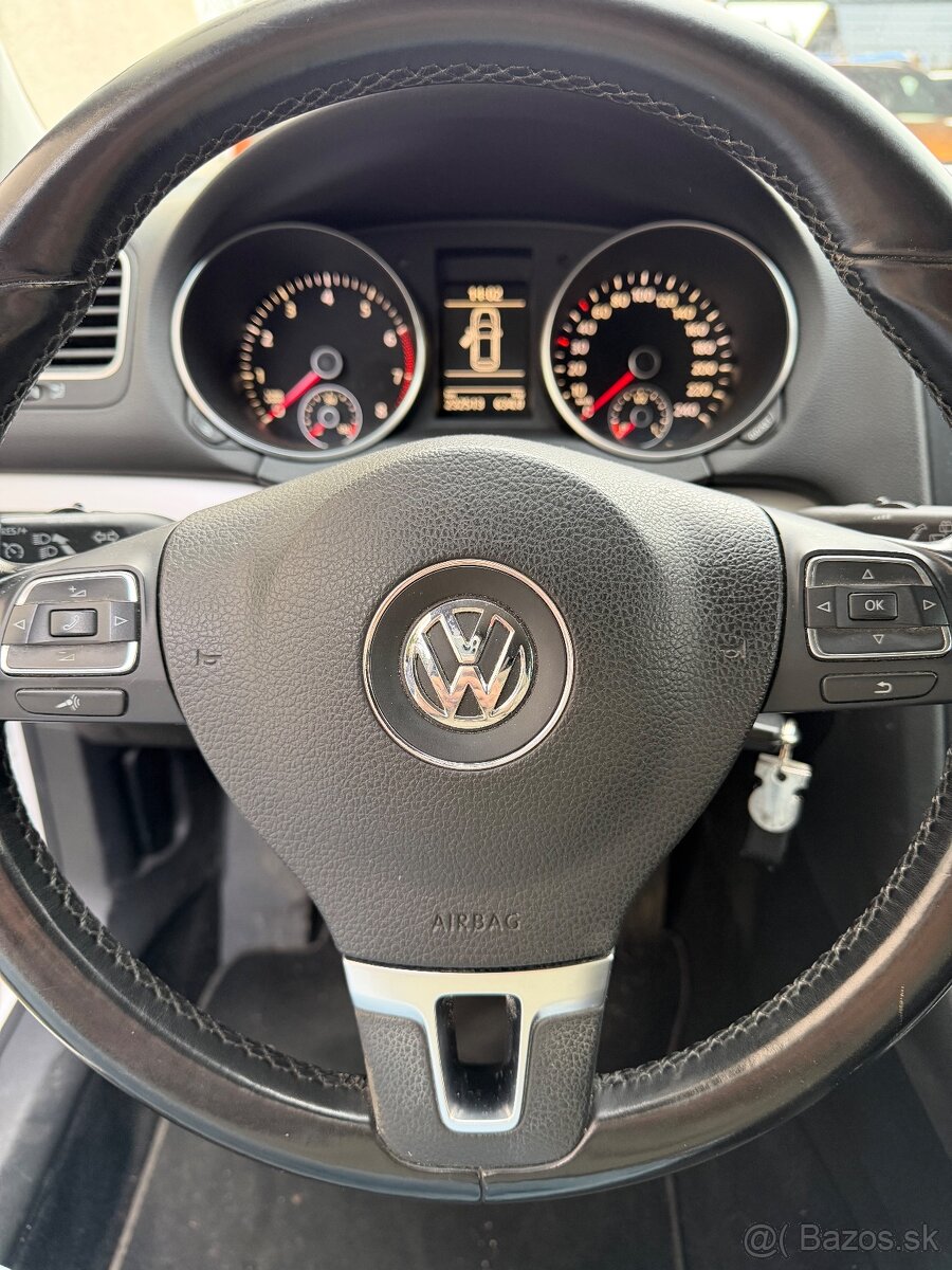 VOLKSWAGEN GOLF 1,4 TSI - 5