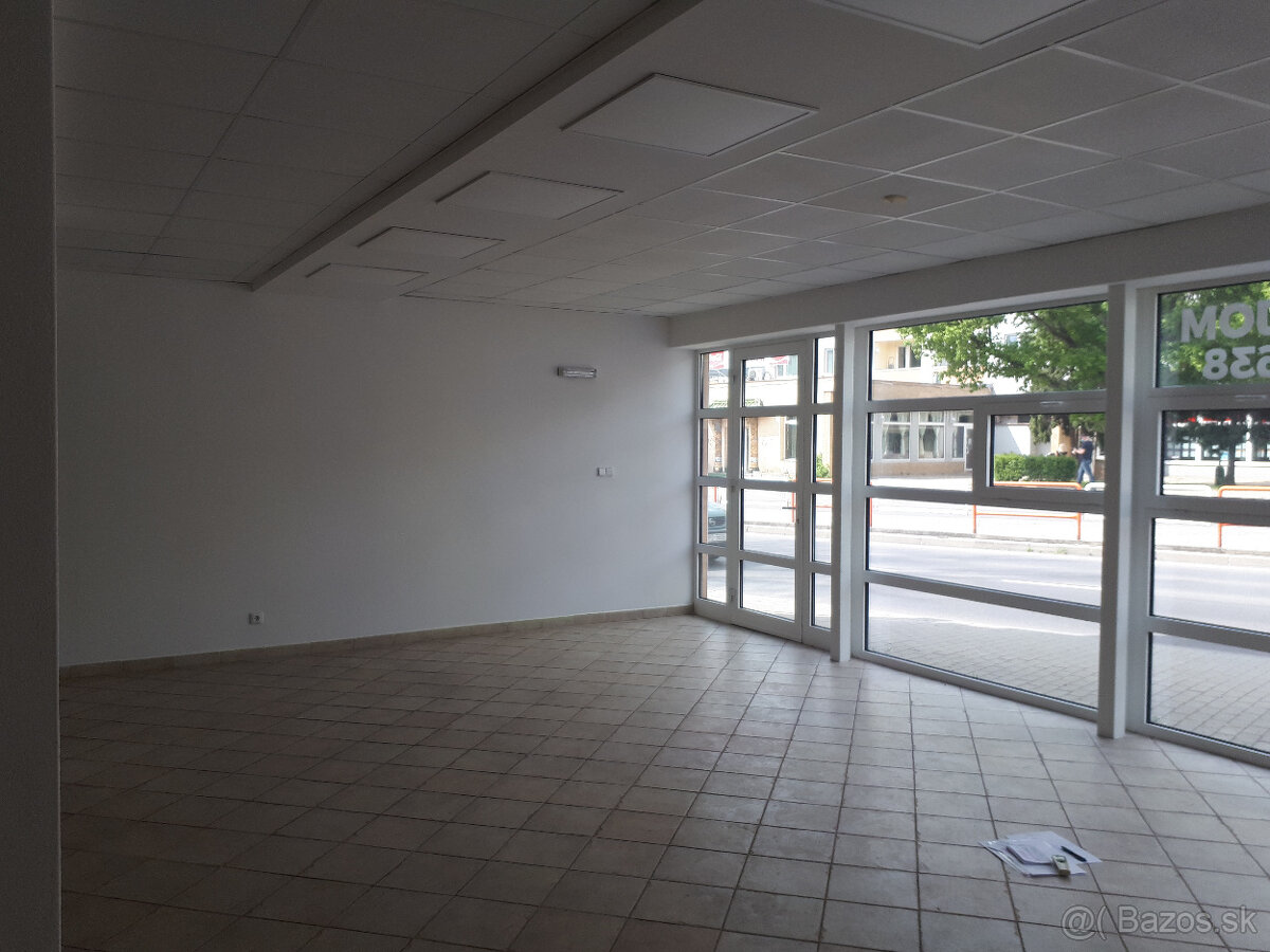 Prenájom obchodného priestoru Ul. Andreja Hlinku Prievidza - 5