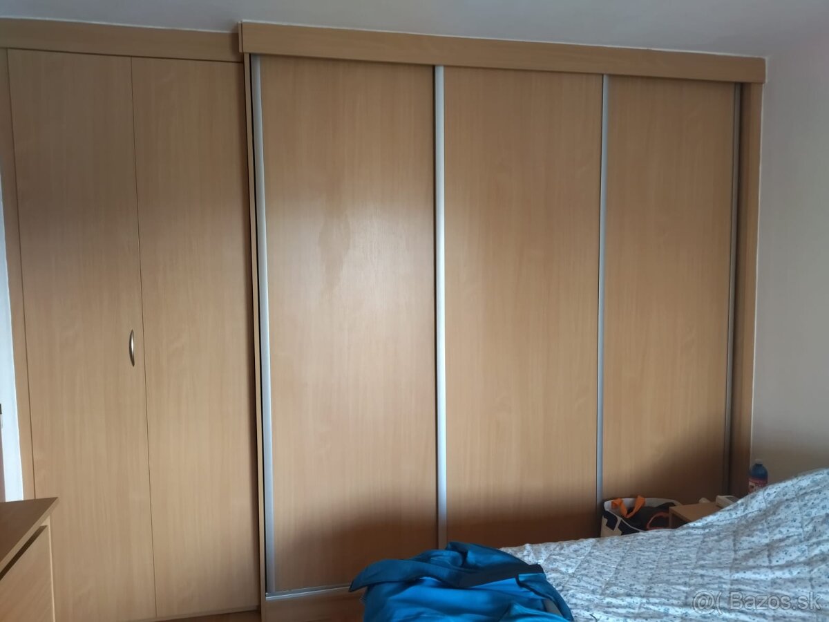 Vstavana skrina - 5