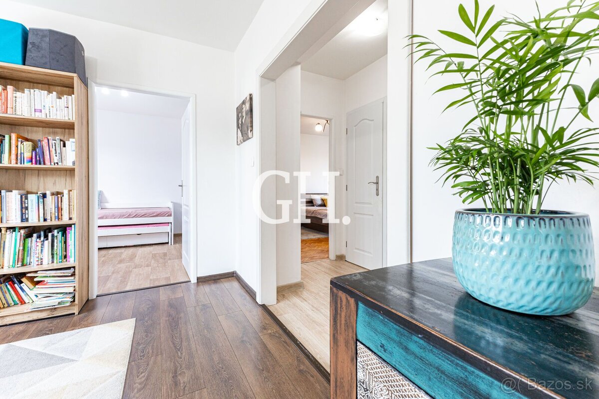 17.Novembra-svetlý 4-izbový byt po kompletnej rekonštrukcii - 5