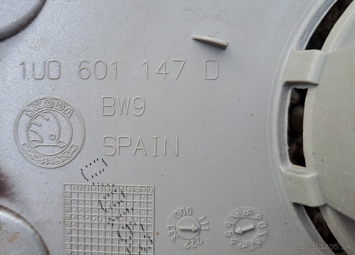 R15 PUKLICE ŠKODA OCTAVIA - 5