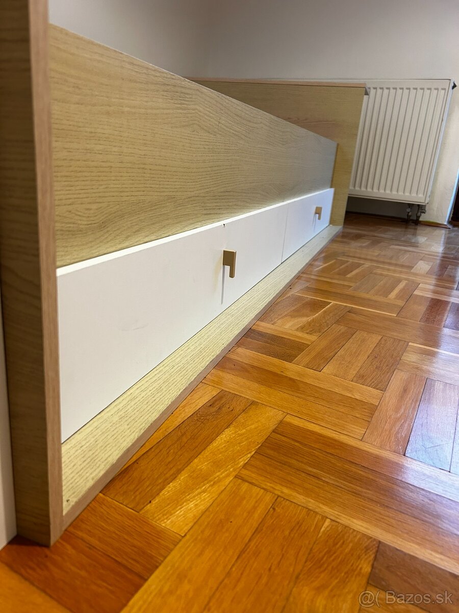Predám posteľ s úložným priestorom + rošt - 5