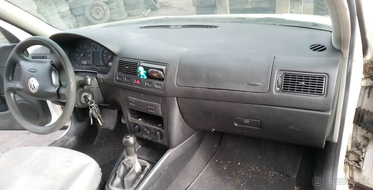 Volkswagen Golf 1,4i 55kw - 5