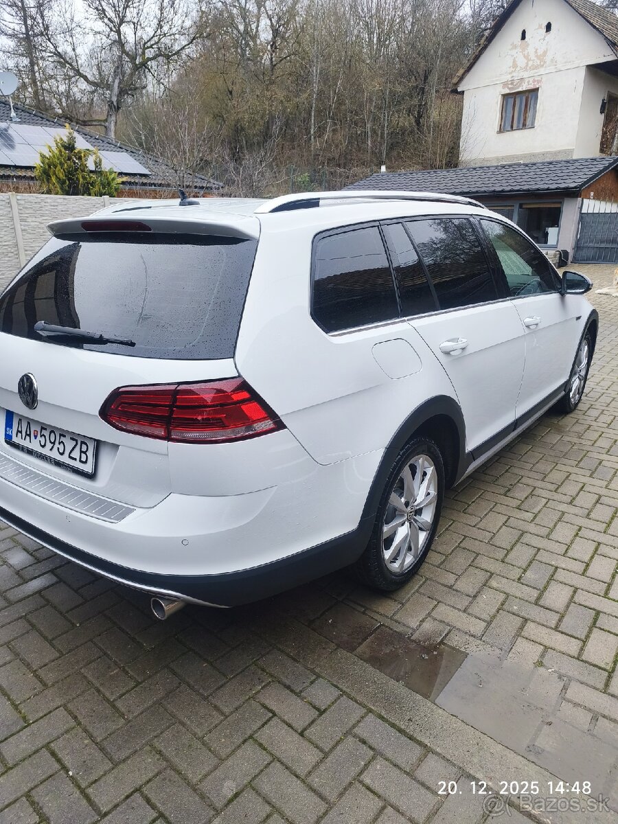 Volkswagen Golf Alltrack TSI (benzín) 4x4 - 5