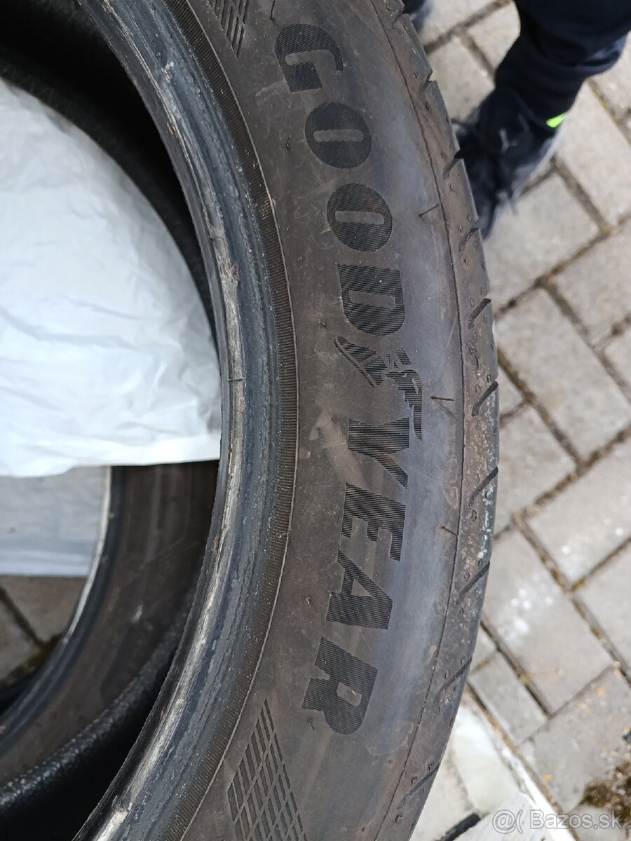 Pneumatiky goodyear 255x45 R20 - 5