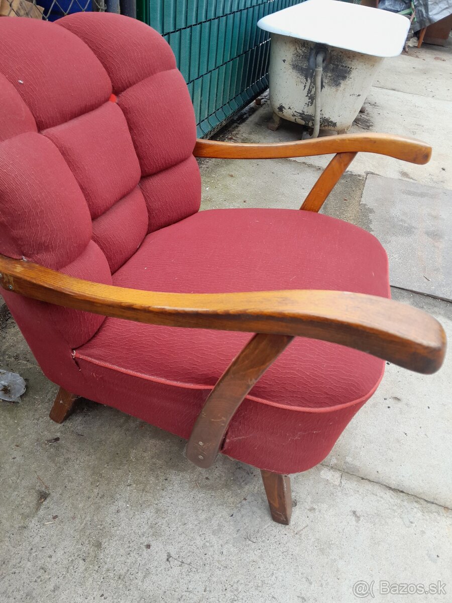Predám pekné červené kreslá - 5