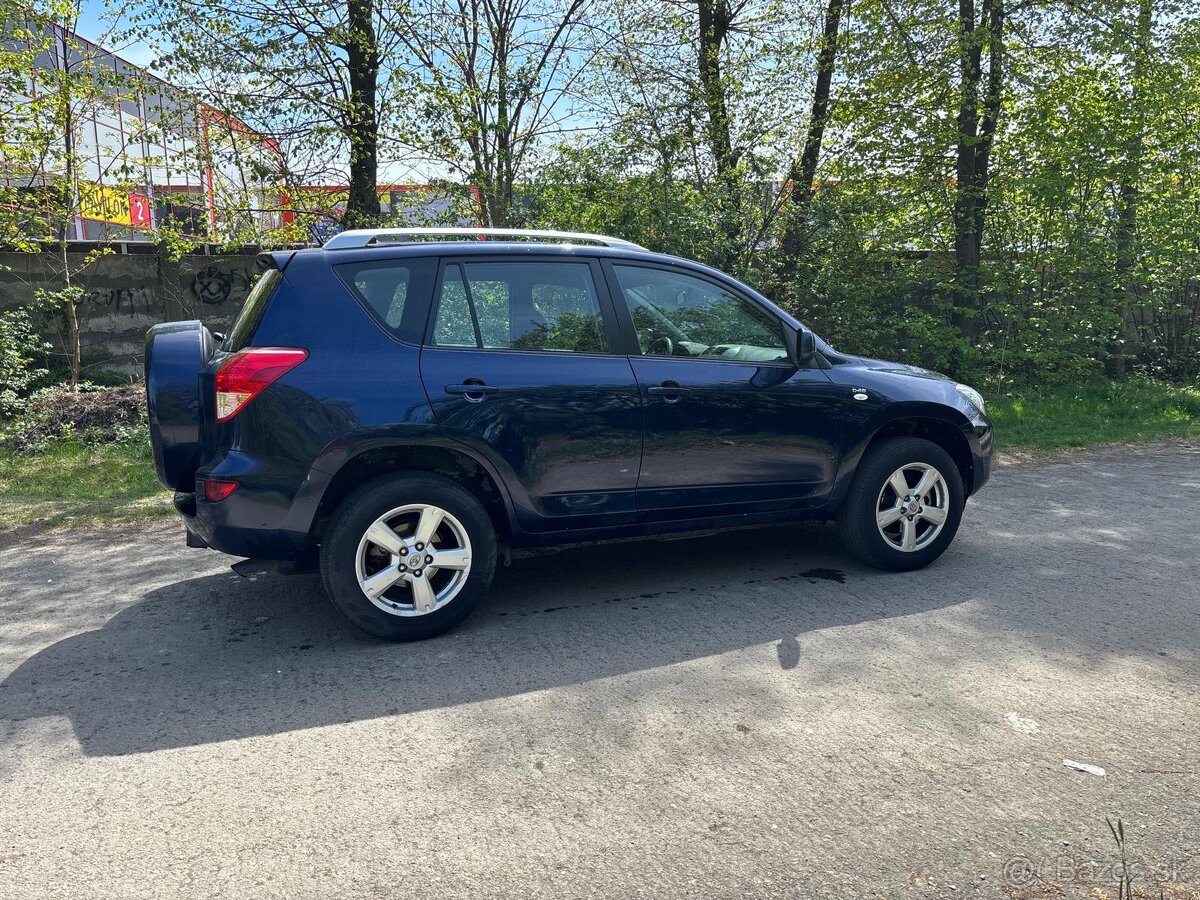 Toyota RAV4 2.2 D-4D - 5
