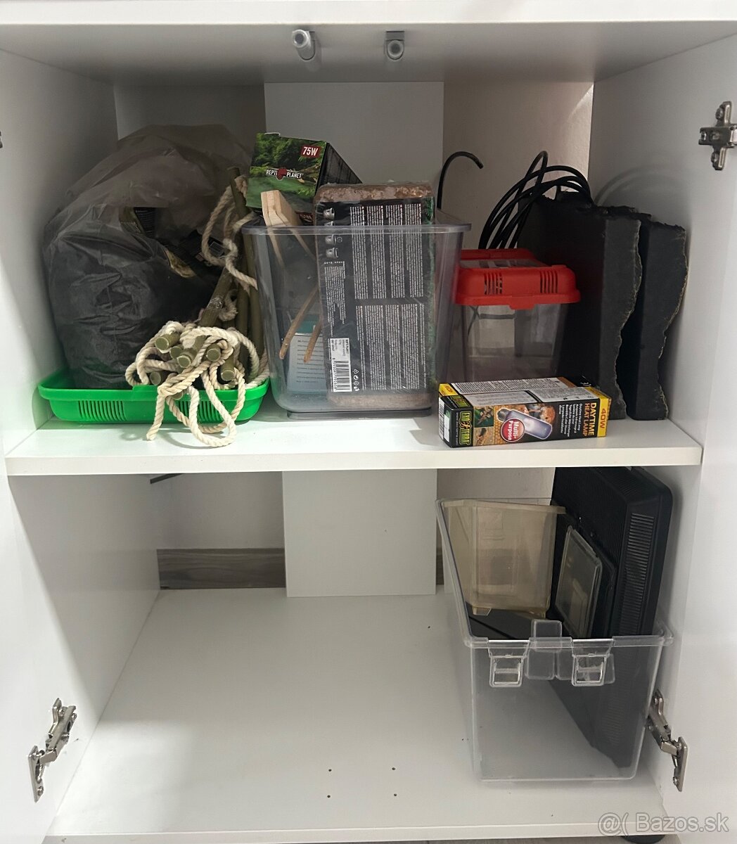 Terárium, skrinka, príslušenstvo - 5