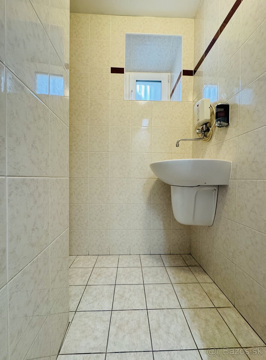 Obchodno-kancelársky priestor na prenájom v centre Žiliny - 5