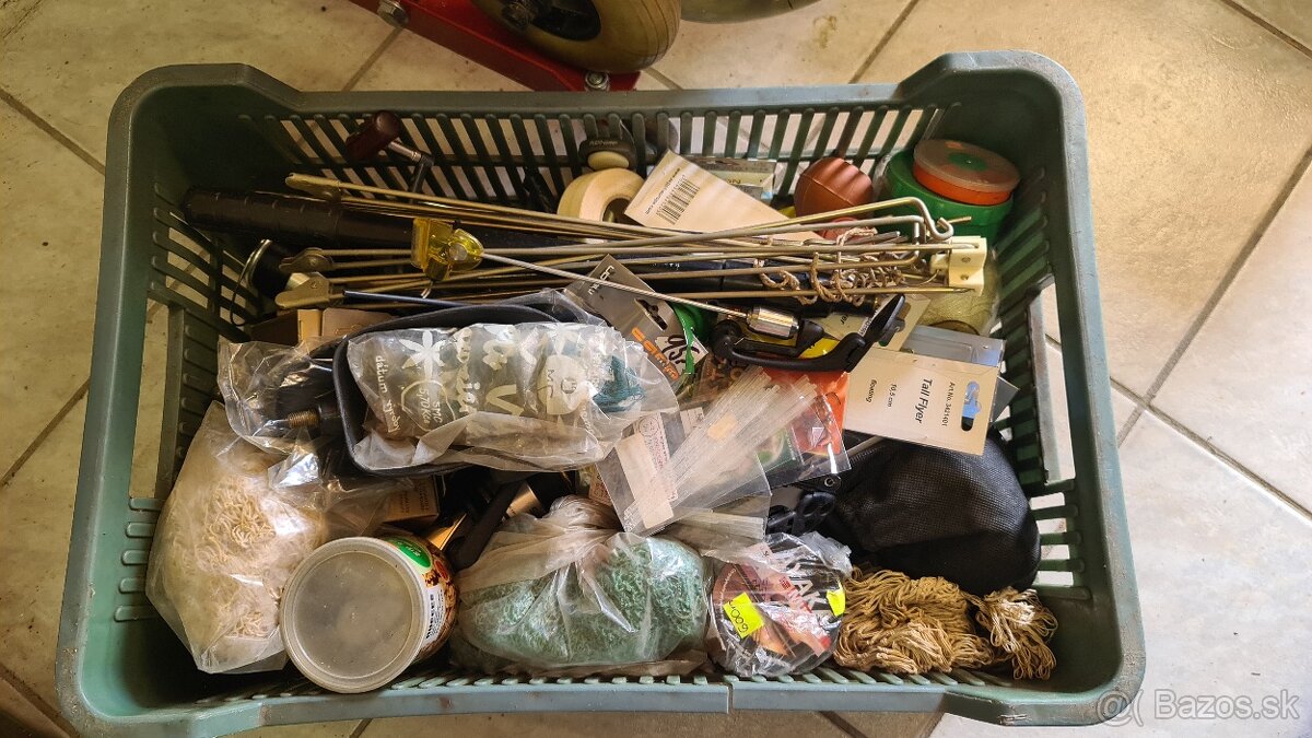 Rybárske potreby a udice. - 5