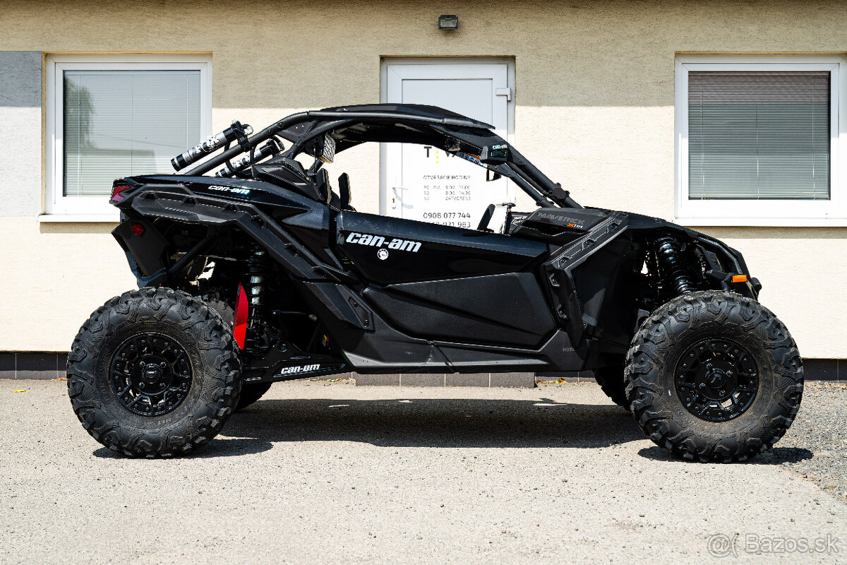 Can-Am MAVERICK X3 Turbo XRS