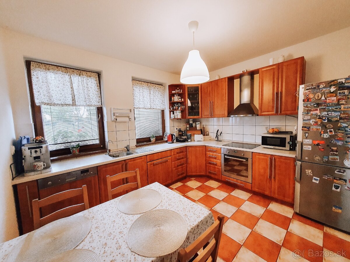 Komfortný dvojpodlažný rodinný dom - 5