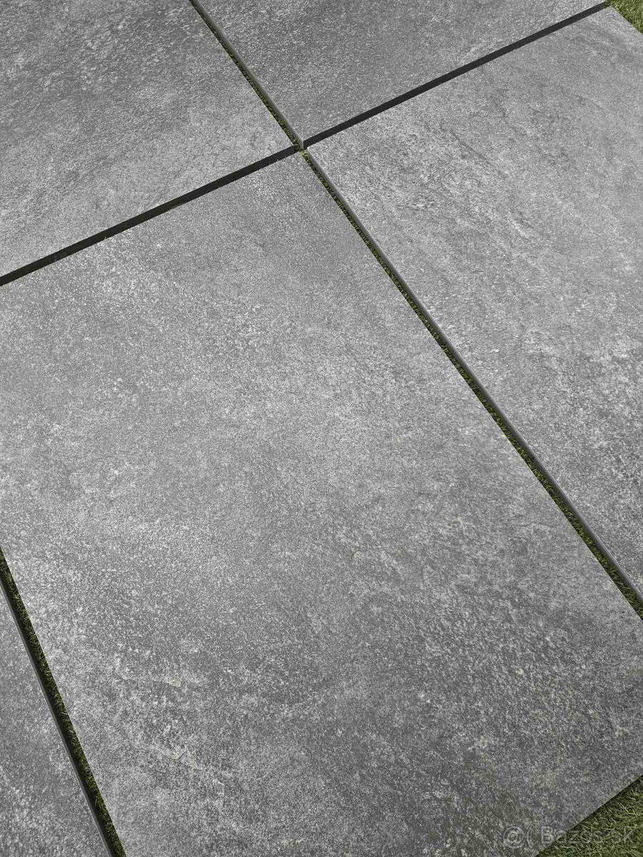 Dlažba veľkoformát 90x60, hrubka 2cm, aj na terče, antracit - 5