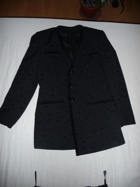 Strikovane svetre, saty a suknove kostymy 38 a 44 - 5