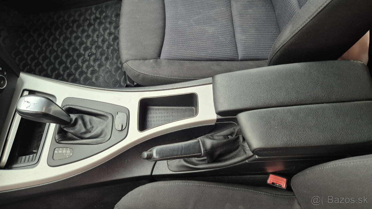 BMW E90 320i 2,0i 125kw - 5