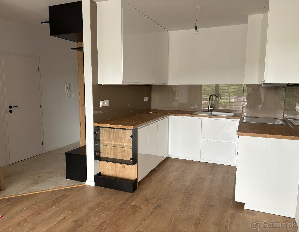 Nadštandartný 2 izbový byt v lukratívnej časti Stupavy - 5