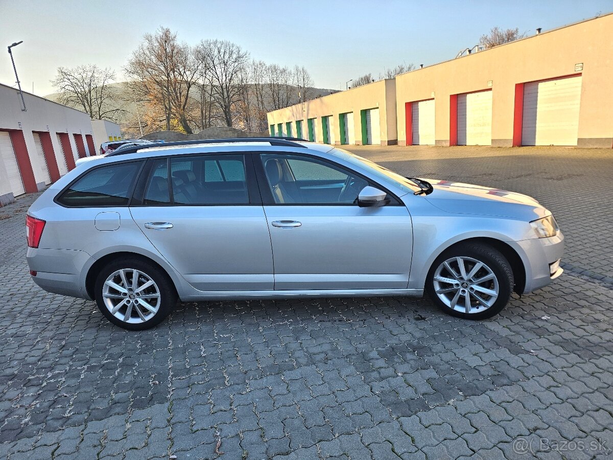 Škoda Octavia Combi 2.0 TDI M6 Ambition Navi DVD Koža Ťažné - 5