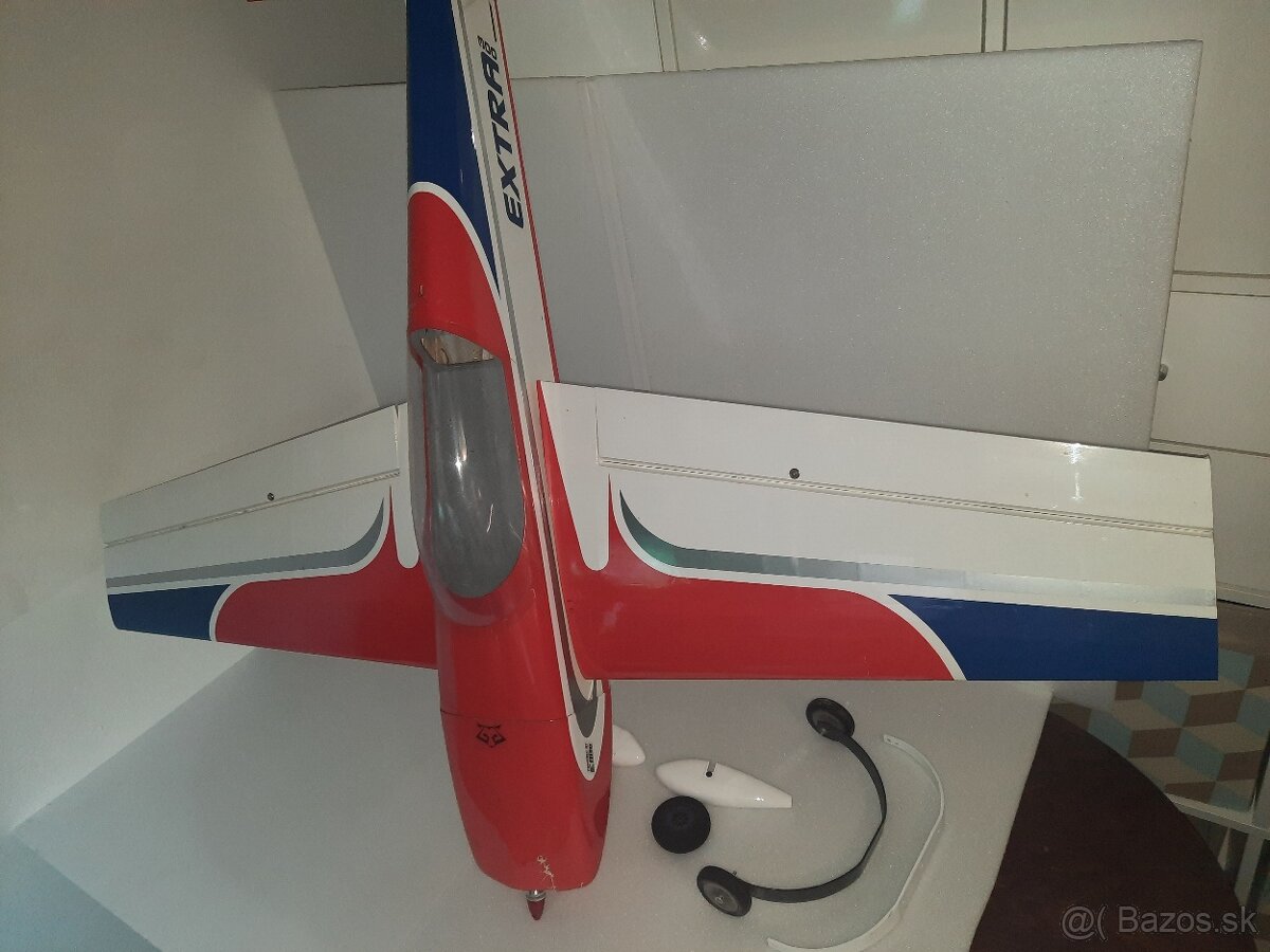 RC lietadlo extra 300 s motorom servami - 5