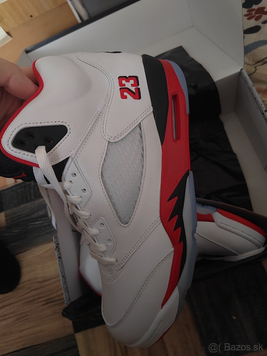 model Air Jordan - 5