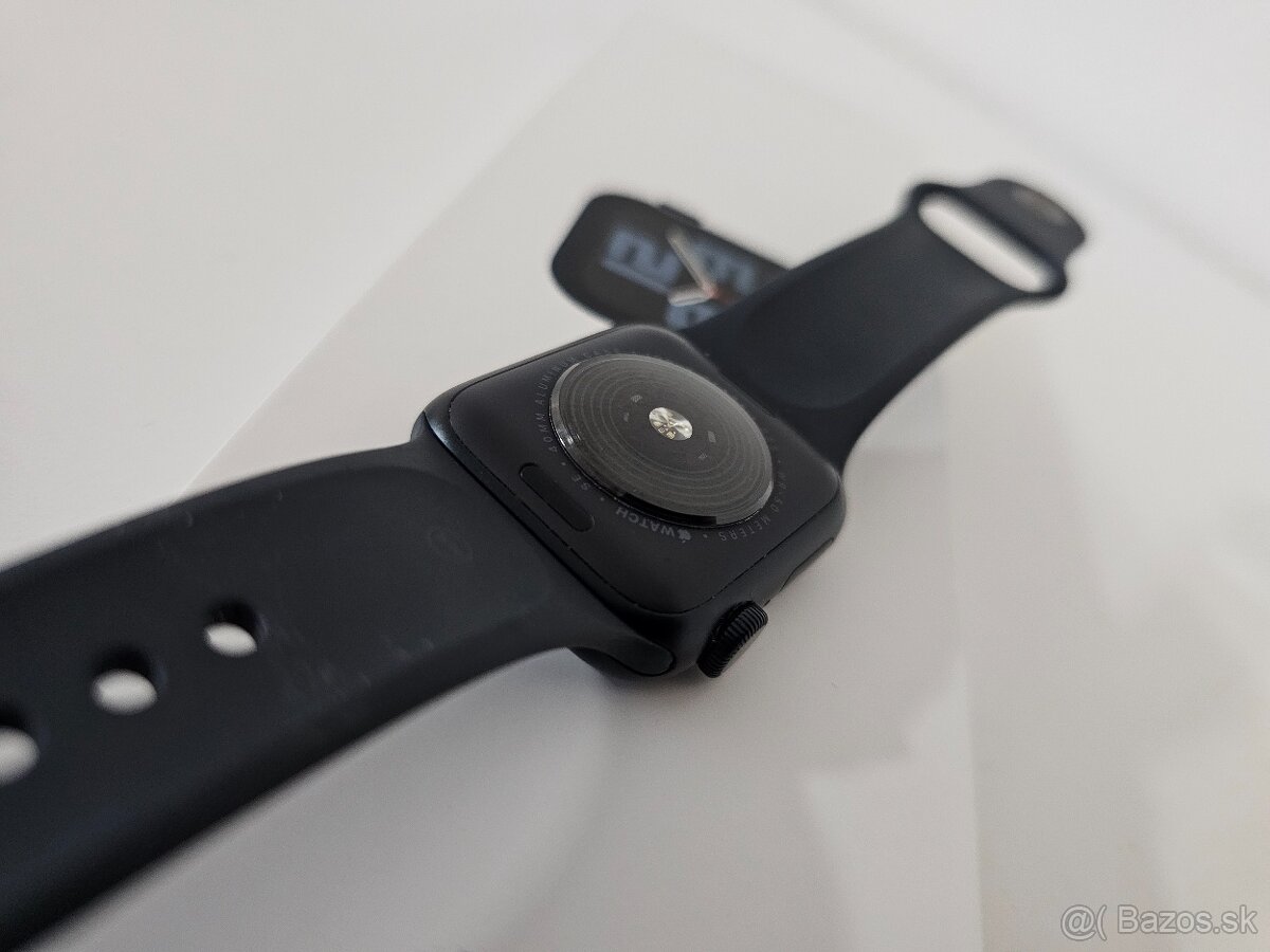 Apple Watch SE Gen 2 - 5