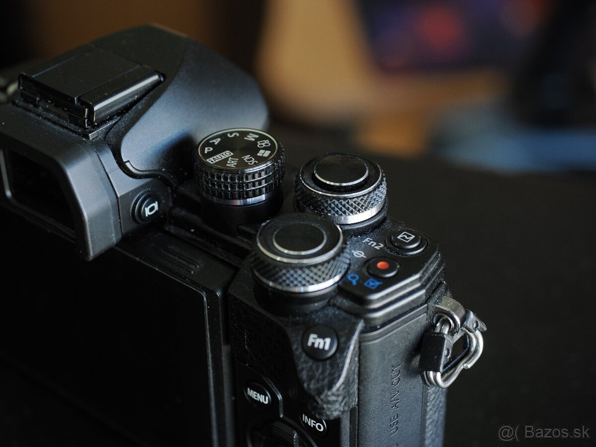 Olympus OM-D E-M10 Mark II s objektívom 14–42 mm - 5