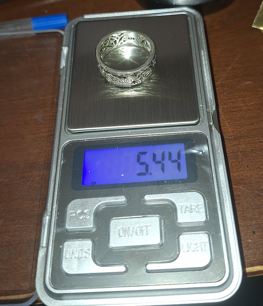 STRIEBORNÝ PRSTEŇ - 5