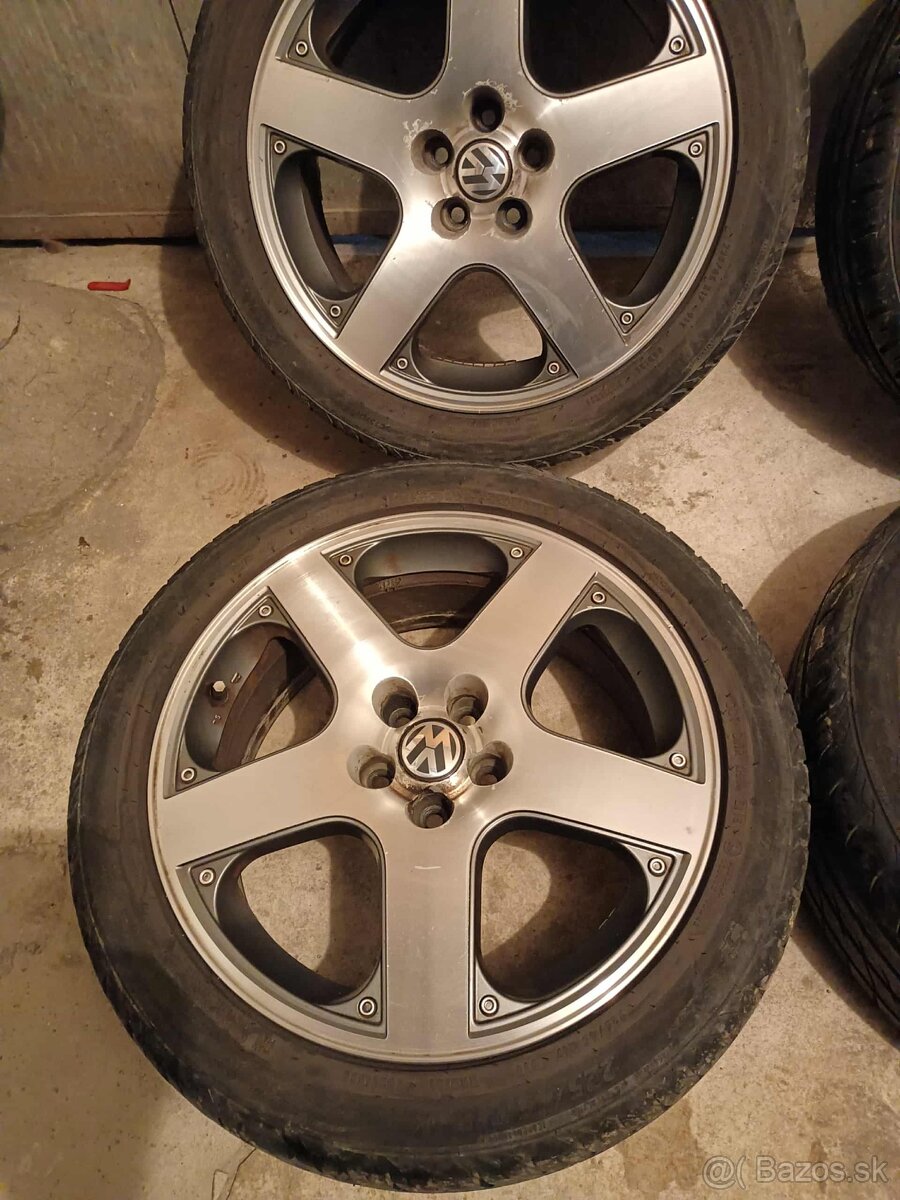 4ks alu disky orig. VW 5x100 R17 pneu 225/45 R17 5mm - 5