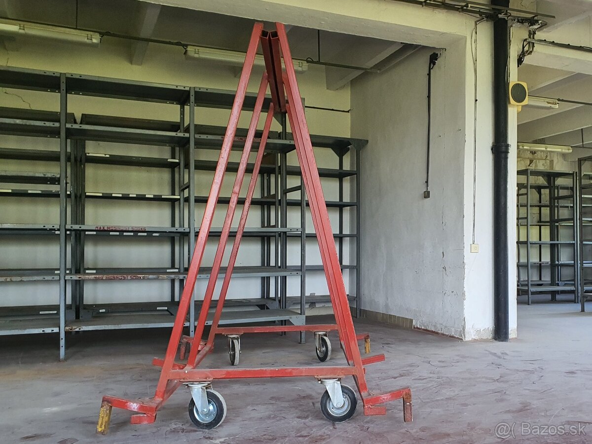 Stojany a prenášače formátov, skrinka na frézy, pílové kotúč - 5