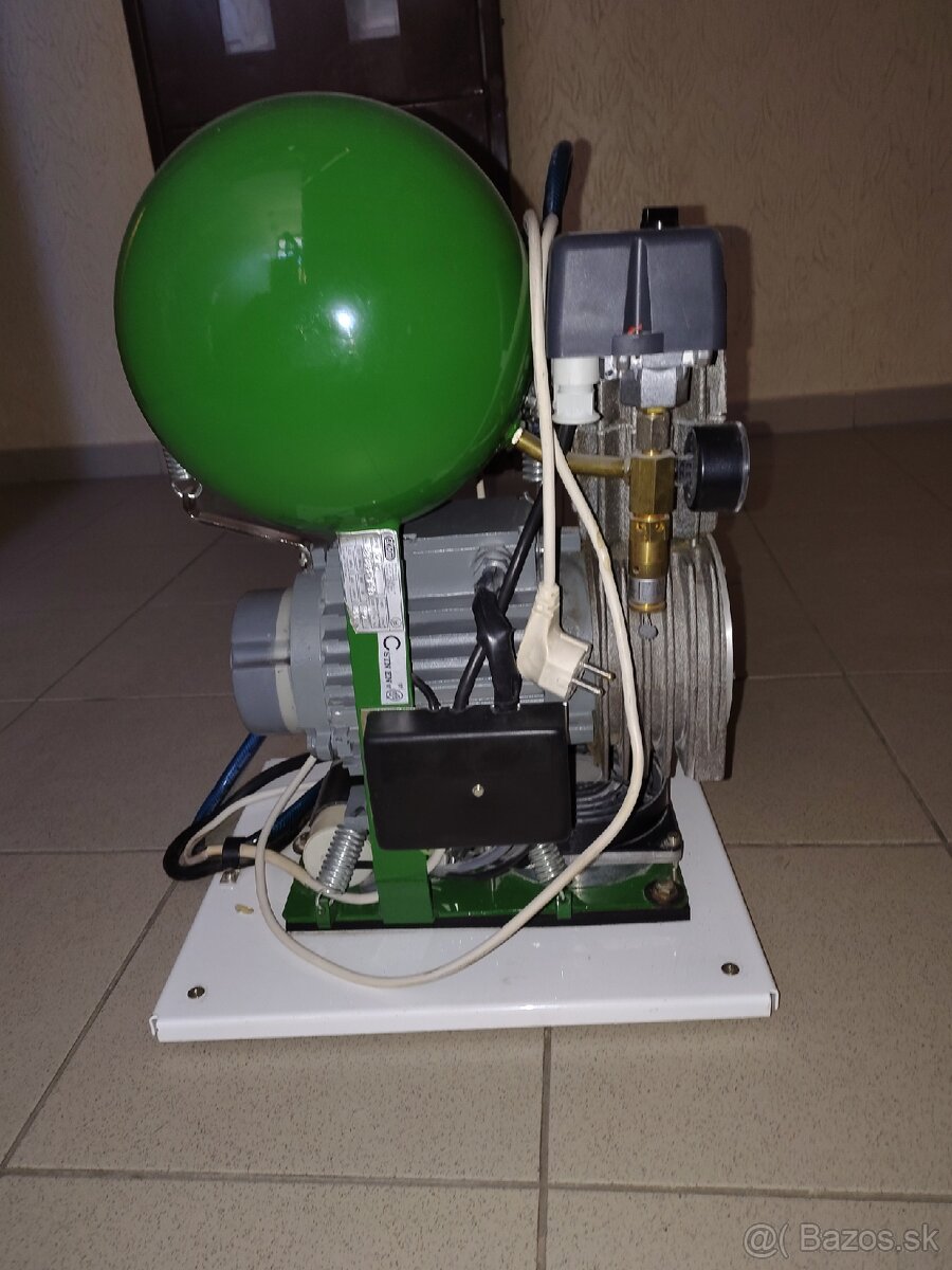 Bezolejový kompresor Ekom DK50-10 S - 5