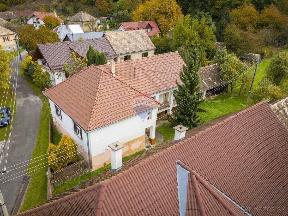 Utešený dom na predaj s veľkou záhradou v dedinke České Brez - 5