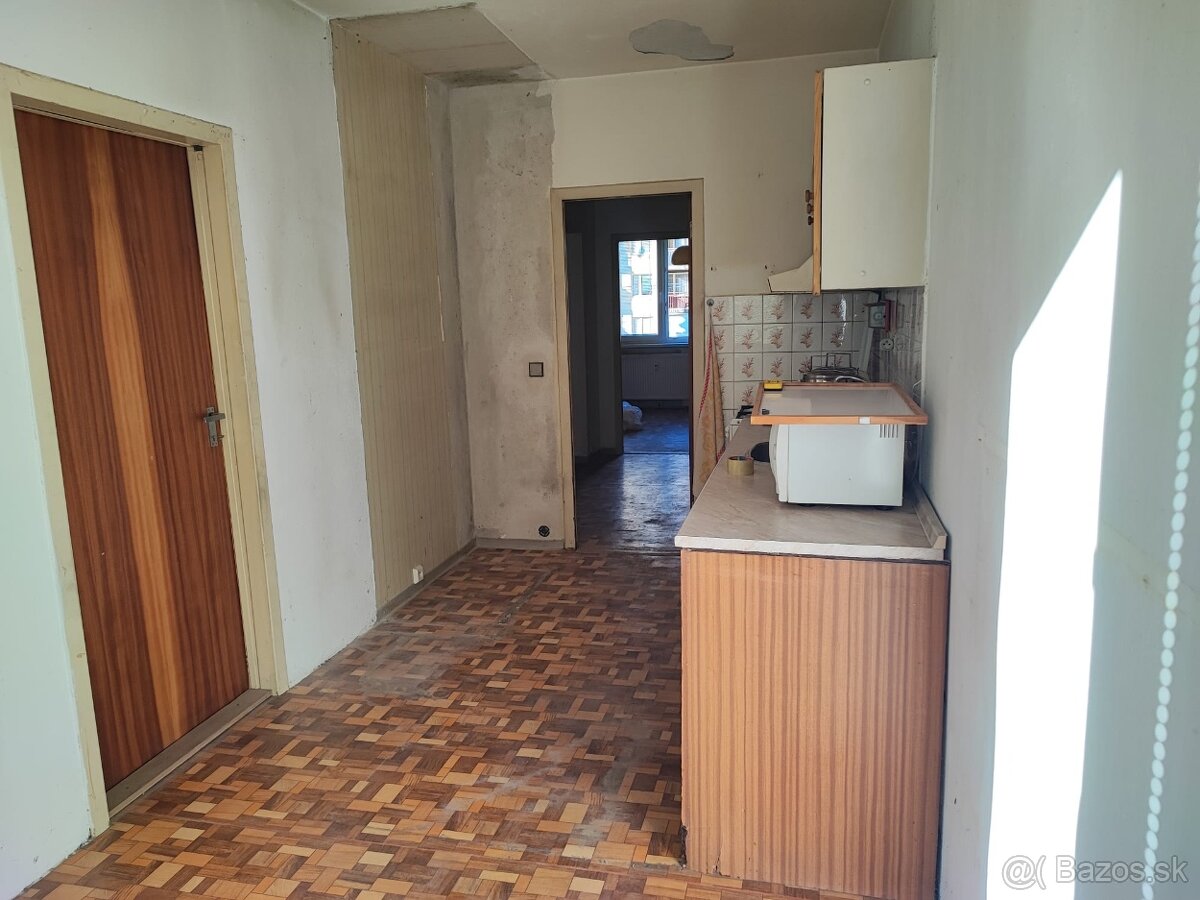 Predám 3 izbový byt v Trenčianskych Tepliciach. - 5