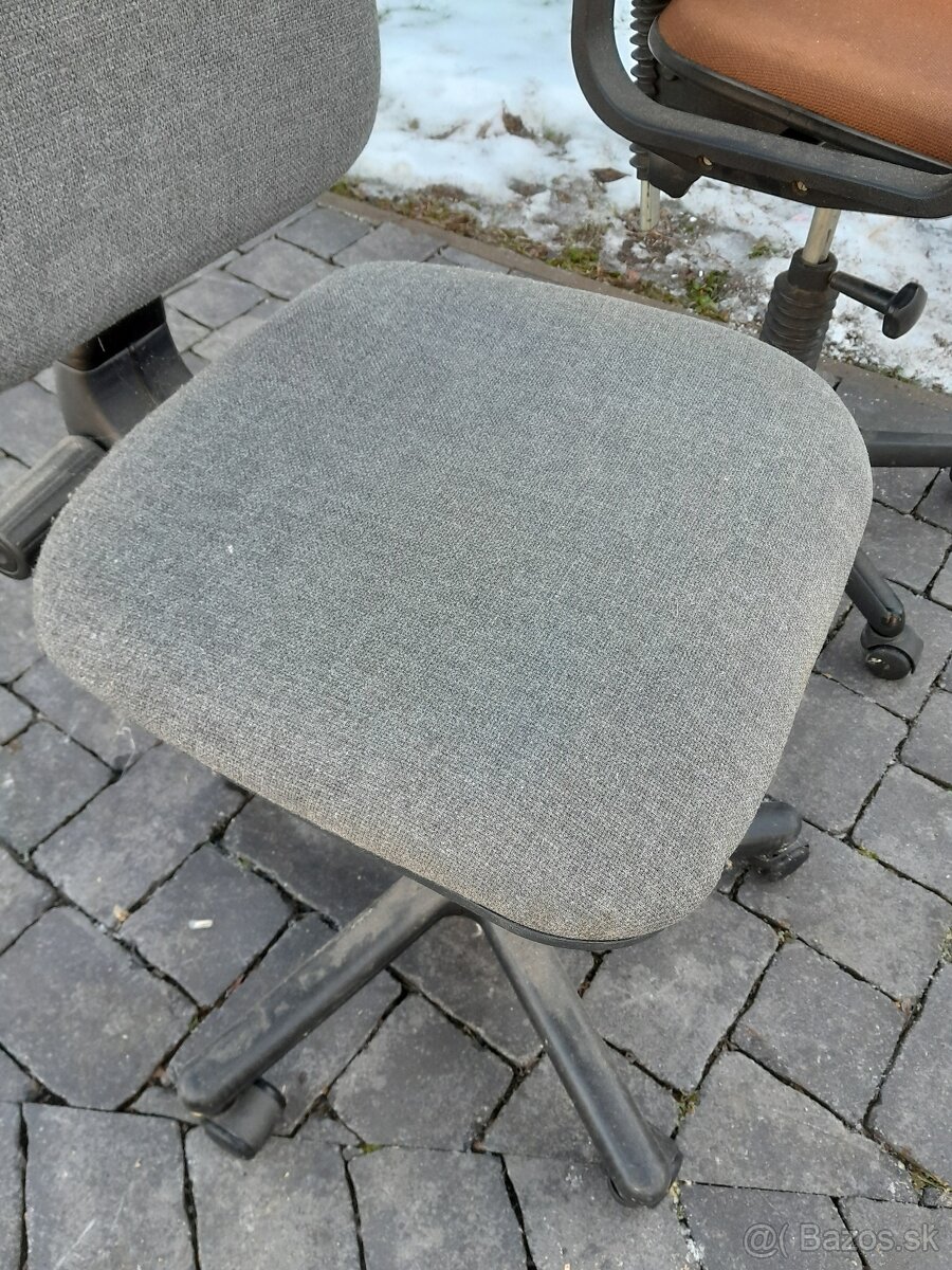 Predám kancelárske stoličky - 5