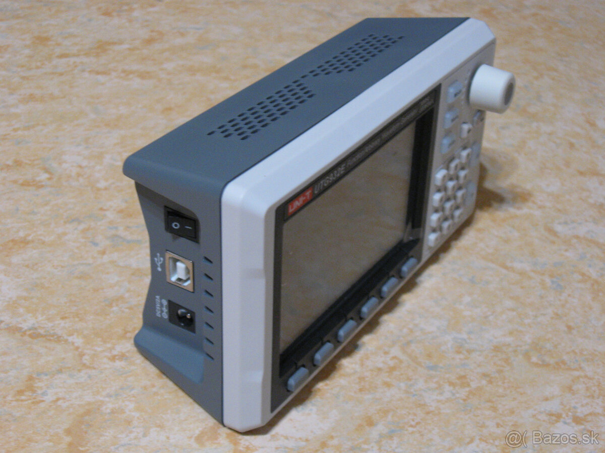 Generator funkcii Uni-T UTG392E - 5