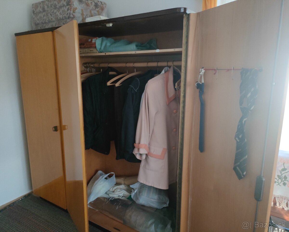 Retro skriňa z masívu 2 - 5