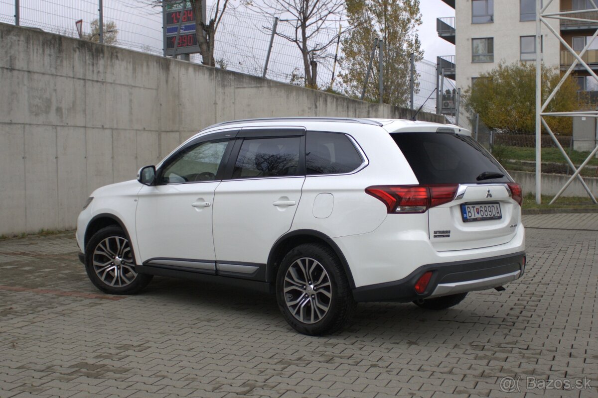 Mitsubishi Outlander 2.2 DI-D Intense+, 150k, 7 miestny - 5