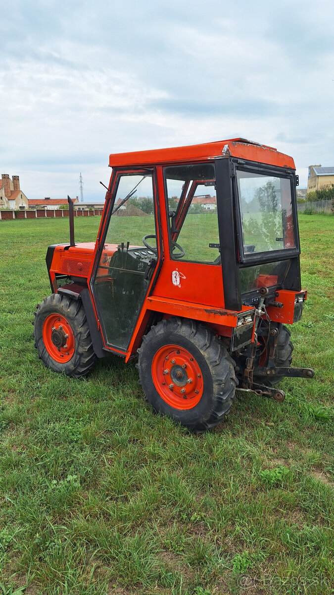 malotraktor MT8-150 s kabinou - 5