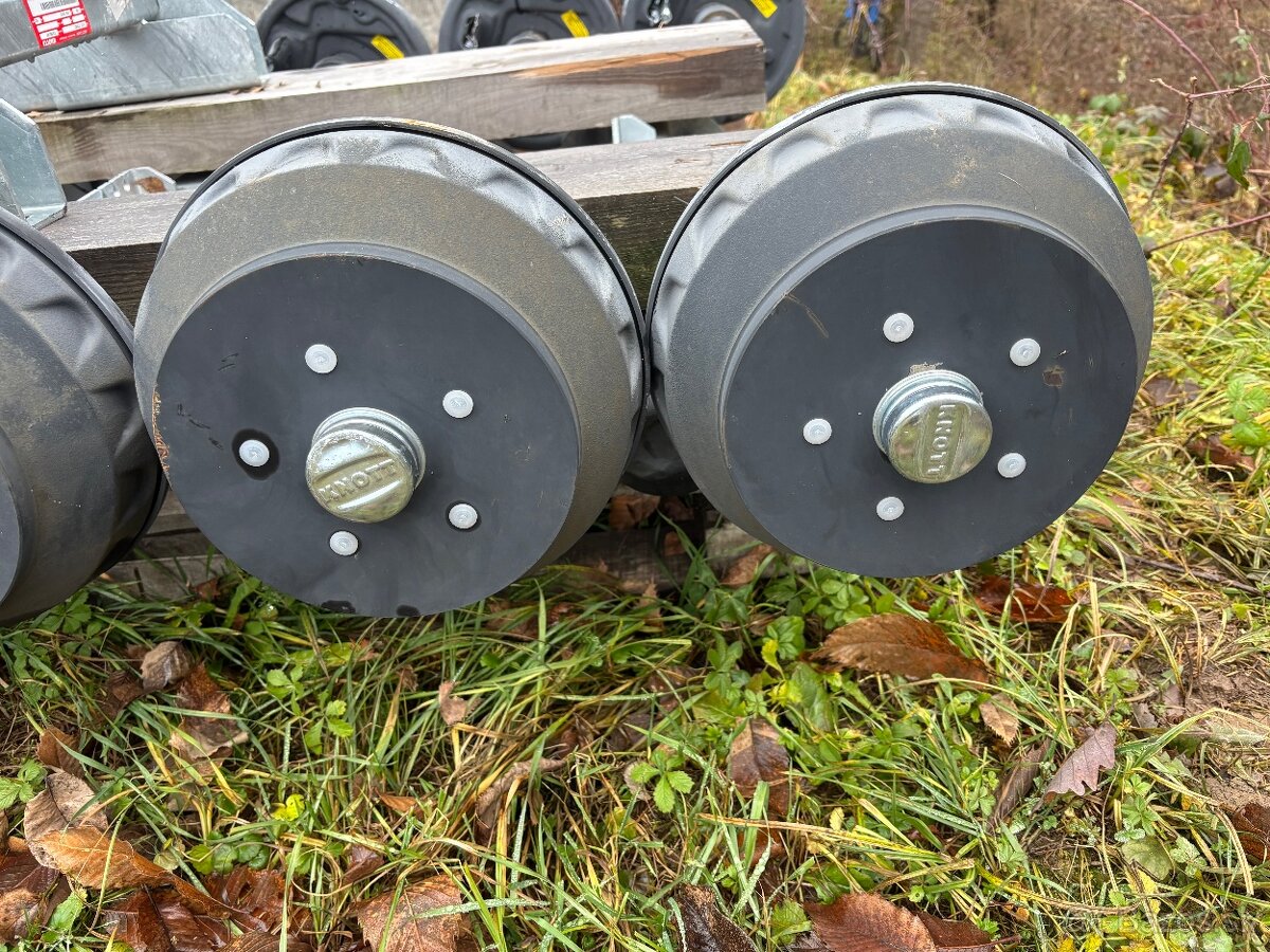 Náprava KNOTT 1800kg, 5x112 - 5