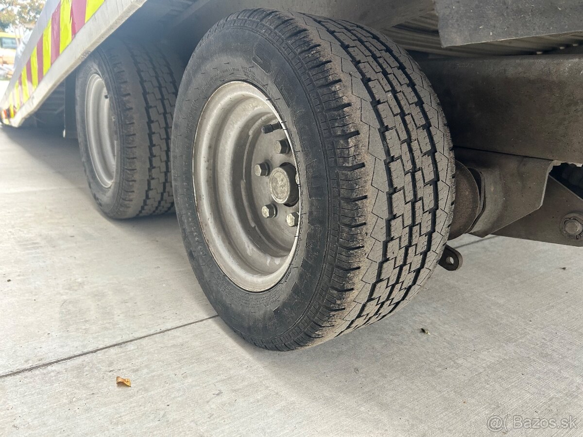 Autoprepravník Vezeko - 5