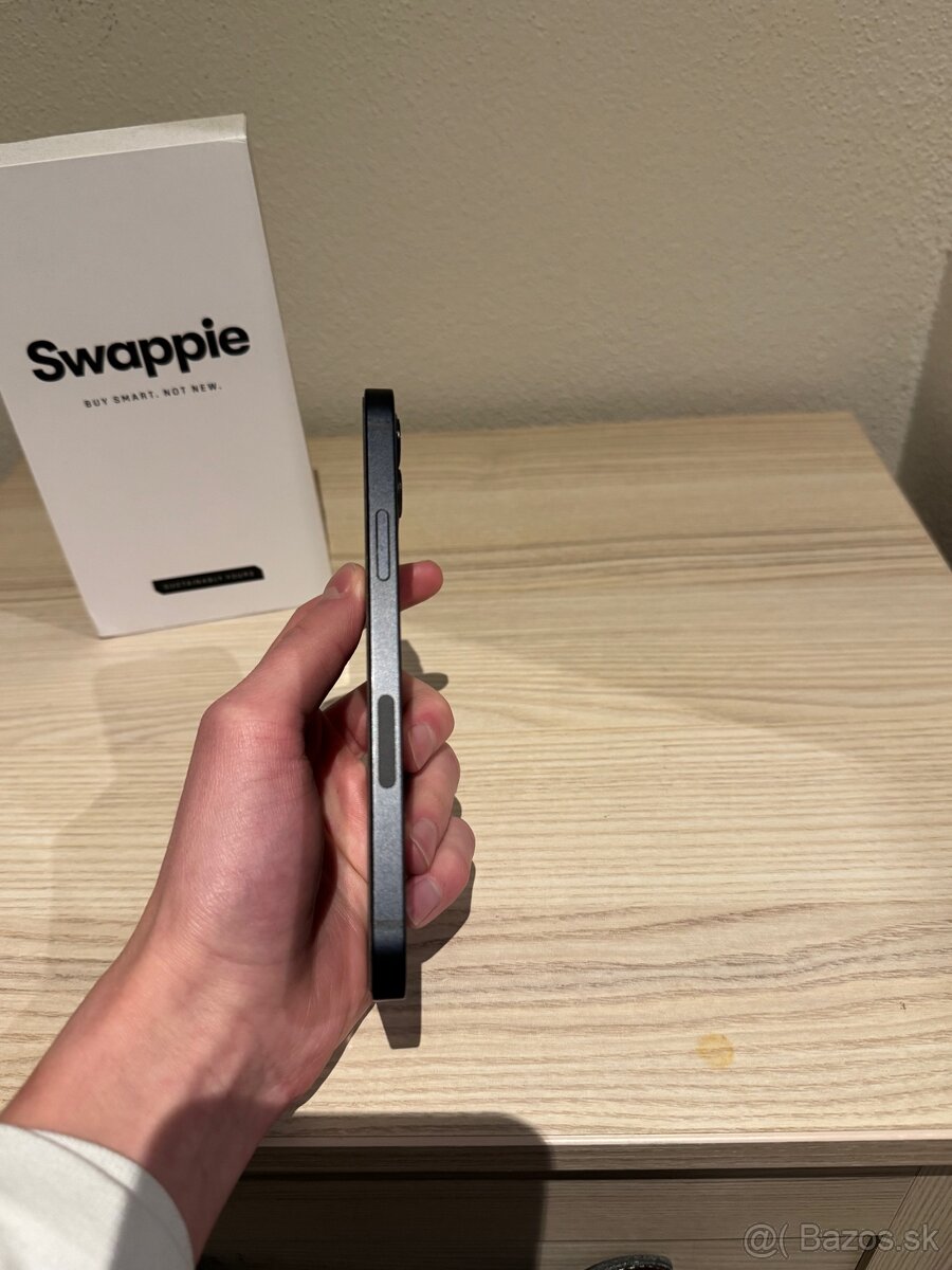 Predám IPhone 12 - 5