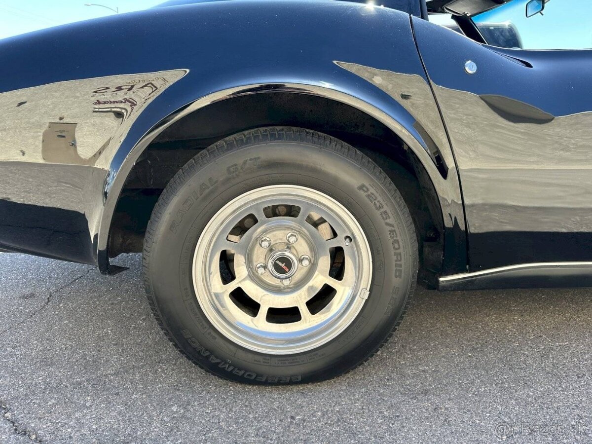 Chevrolet Corvette C3 z roku 1981 Stingray - 5