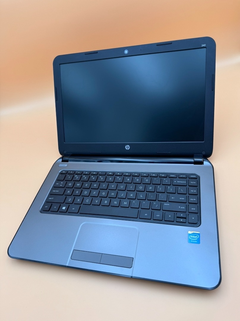 Notebook 14" HP.Intel Celeron 2x2,16GHz.8gb ram.120g SSD - 5