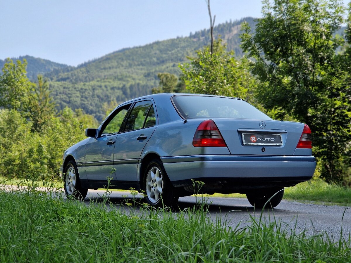 Mercedes-Benz C trieda Sedan 220 - 5