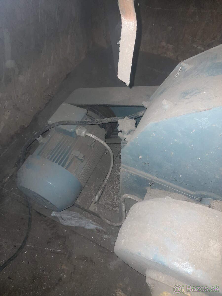 Briketovacie a drviace stroje - 5