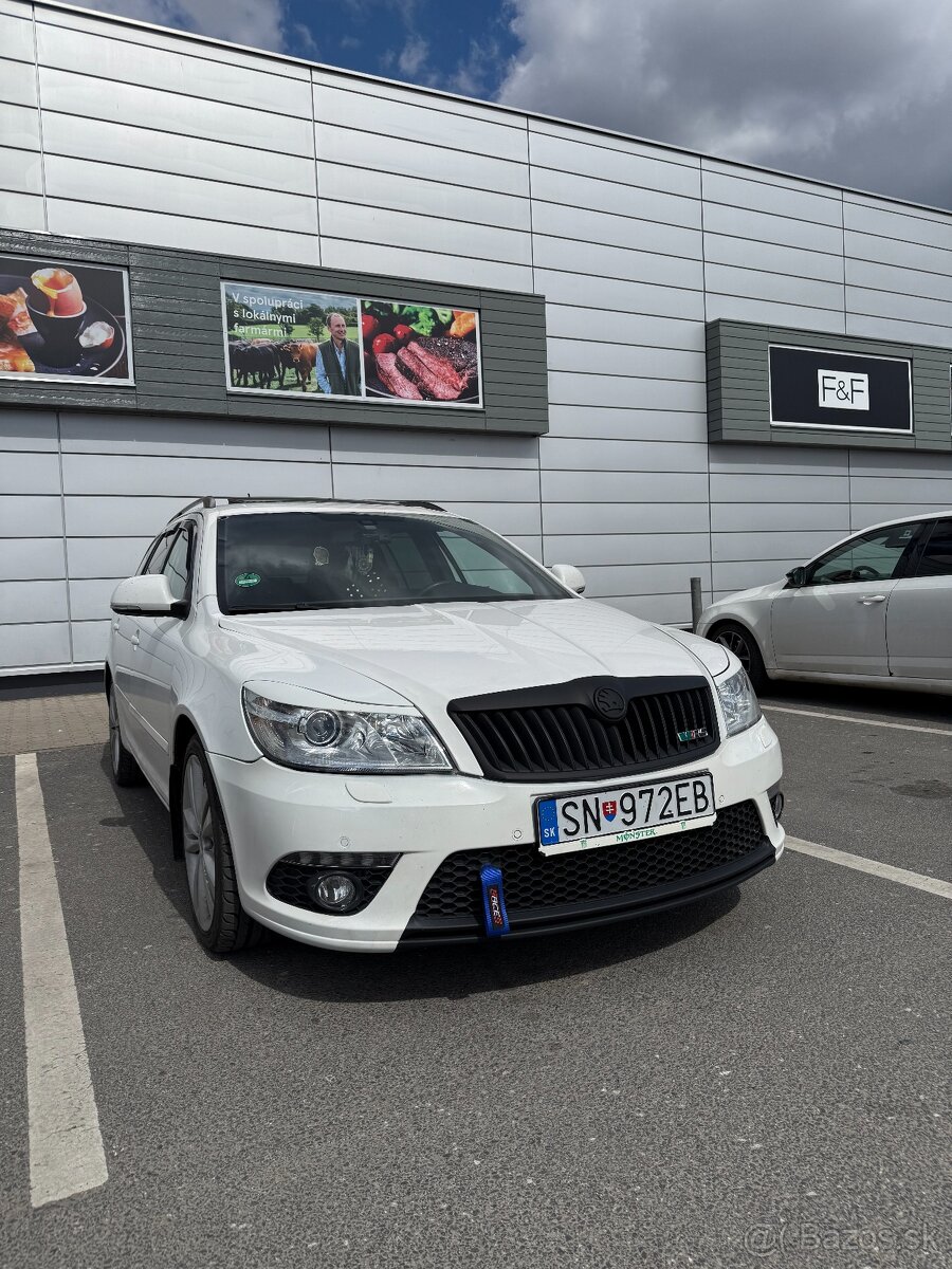 Škoda Octavia Combi RS 2 125kW - 5
