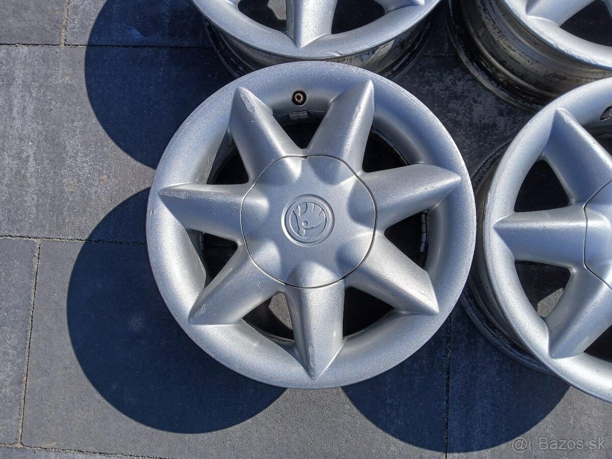 Felicia 4x100 R13 - 5