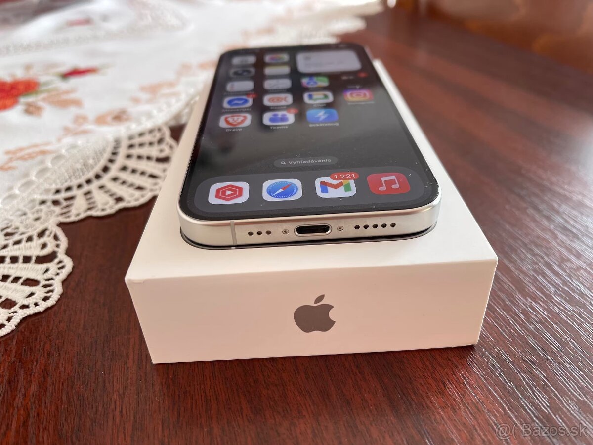 Apple iPhone 15 Pro 128GB - 5