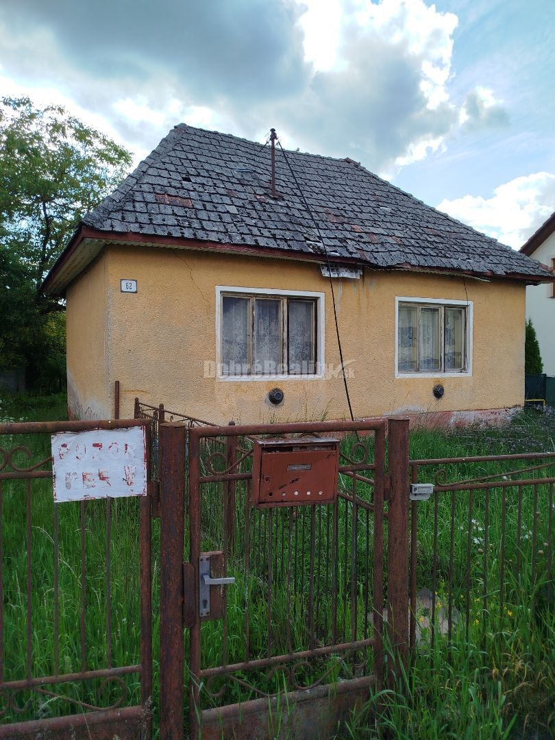 Veľký stavebný pozemok s rodinným domom v tichom prostredí . - 5