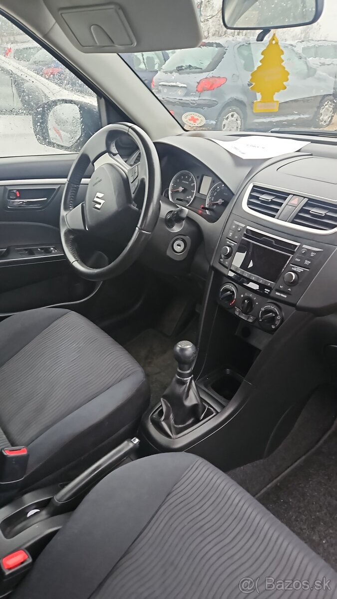 Predám SUZUKI swift 1.3 benzin - 5